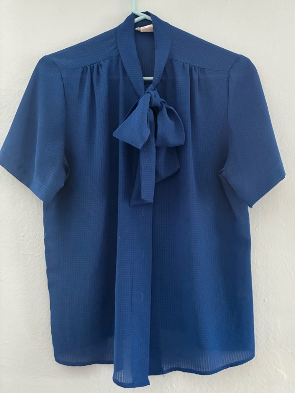 Vintage Blue Short-Sleeve Tie-Neck blouse - Women's Professional Top